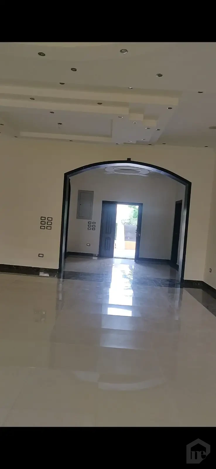 للإيجار فيلا مستقلة بحديقة كبيرة في جراند ريزيدنس خلف كونكورد بلازا