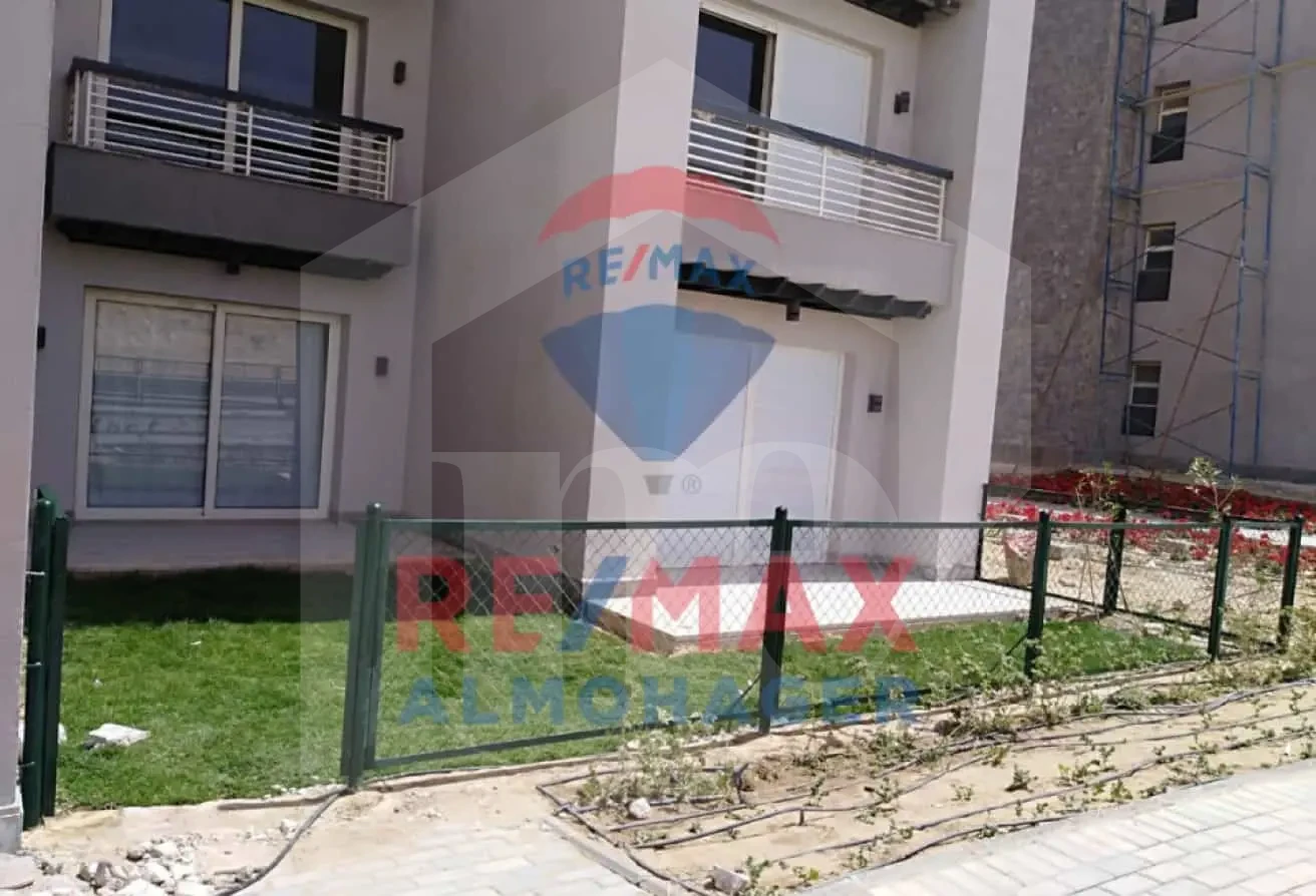 استوديو مفروش بحديقة في منطقة جاسبر وود - نيو جيزة دور أرضي