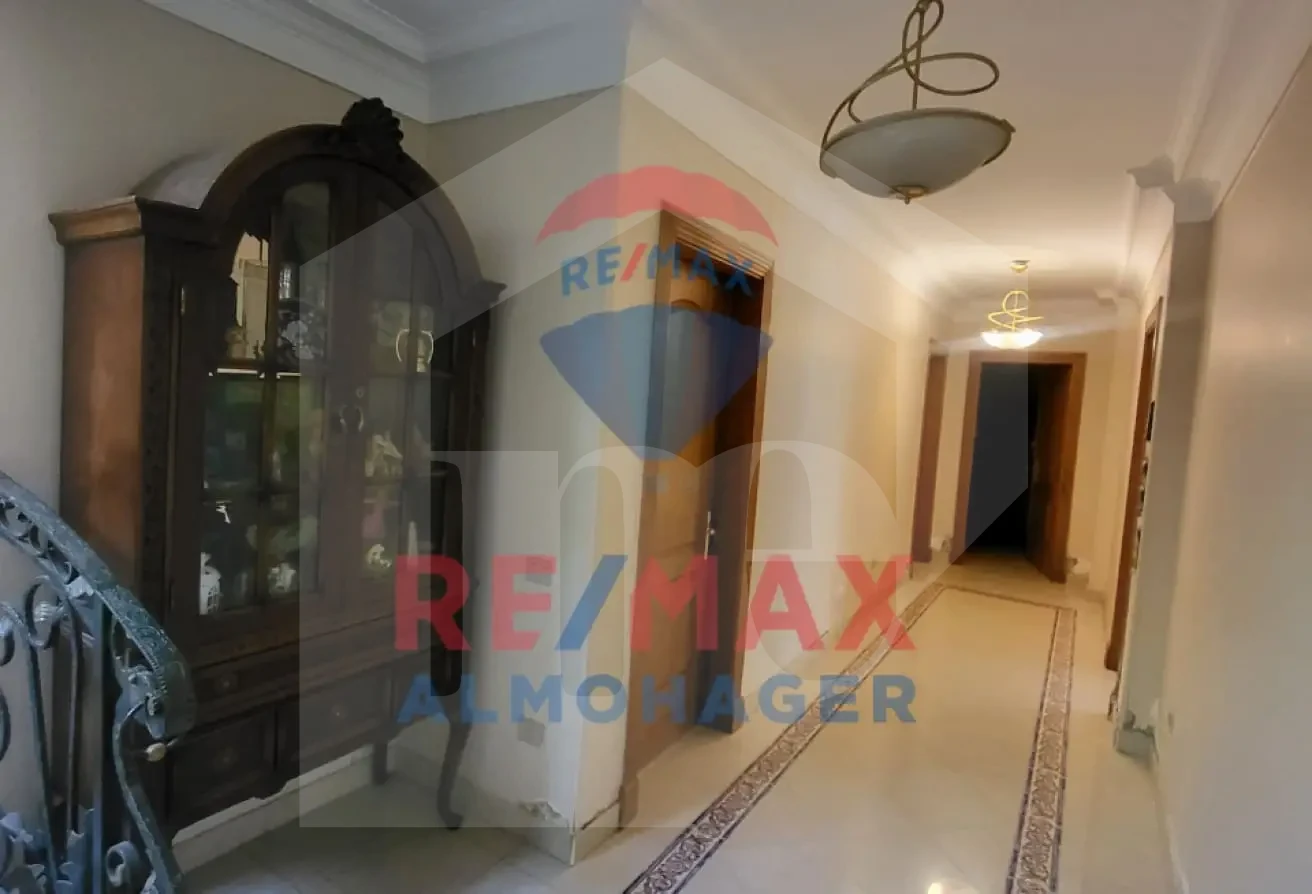 Villa Rental in Mena Gardens - Prime Location, High-End Interior