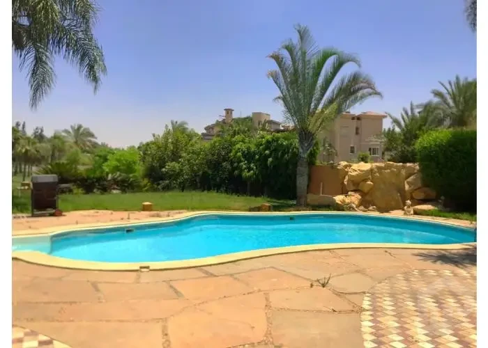 For rent  villa with private pool in Arabella