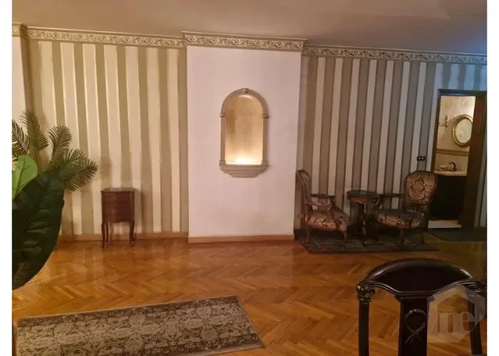 للبيع شقة 300م متشطبة ومفروشة في مصر الجديدة