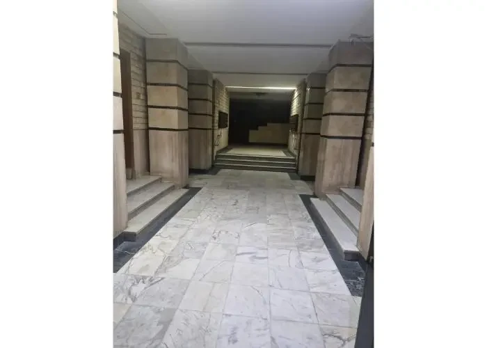 للبيع شقة 300م متشطبة ومفروشة في مصر الجديدة