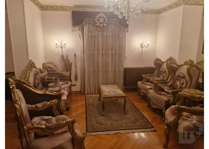 للبيع شقة 300م متشطبة ومفروشة في مصر الجديدة