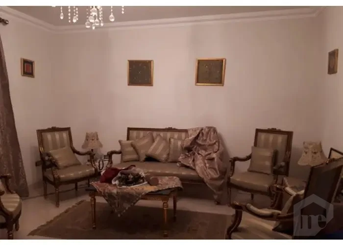 للبيع شقه 3نوم  كمبوند سيزينيا الجامعه الامريكية