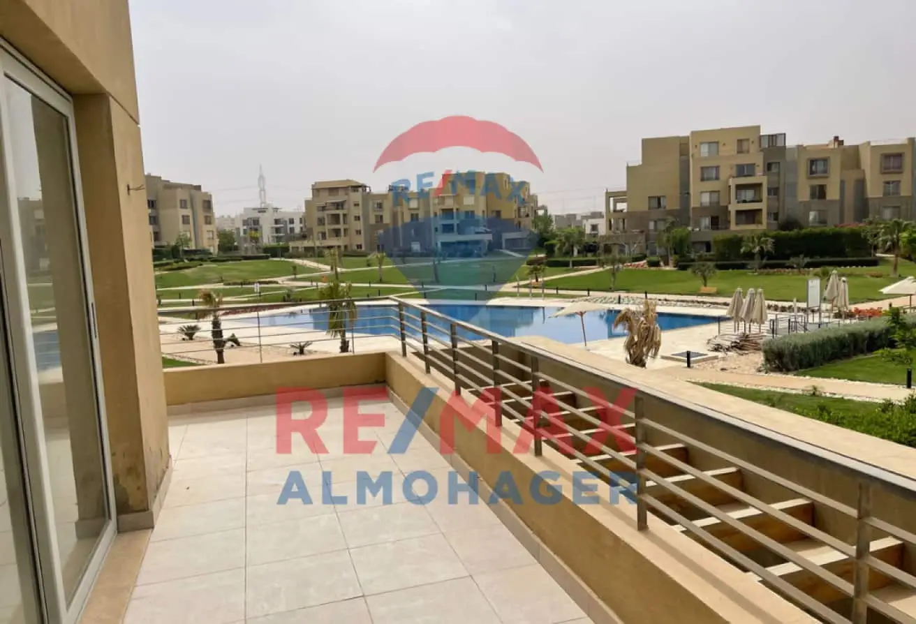 Beautiful Apartment for Sale in Palm Parks – Open View of Greenery & Pool