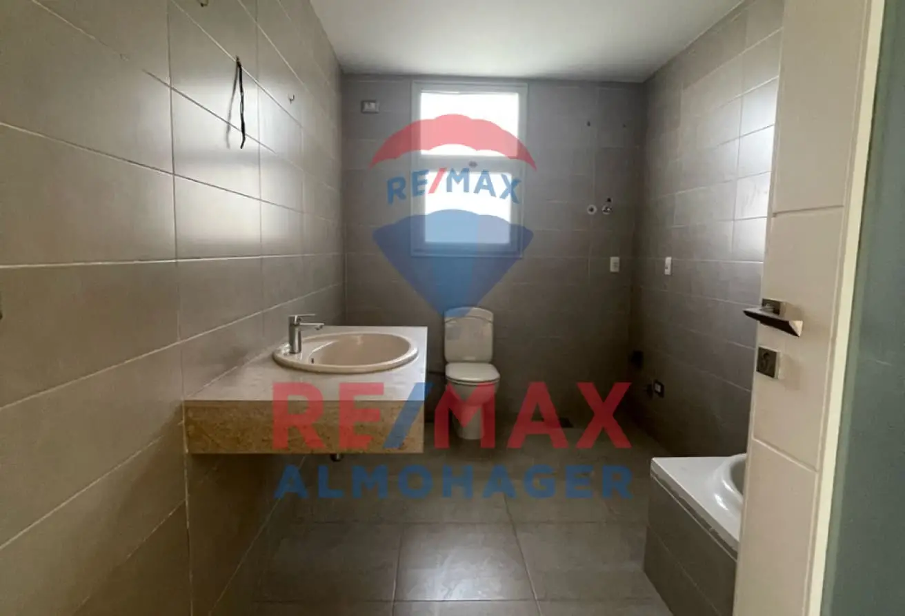 Luxury Apartment for Sale – Palm Parks – Direct Pool View