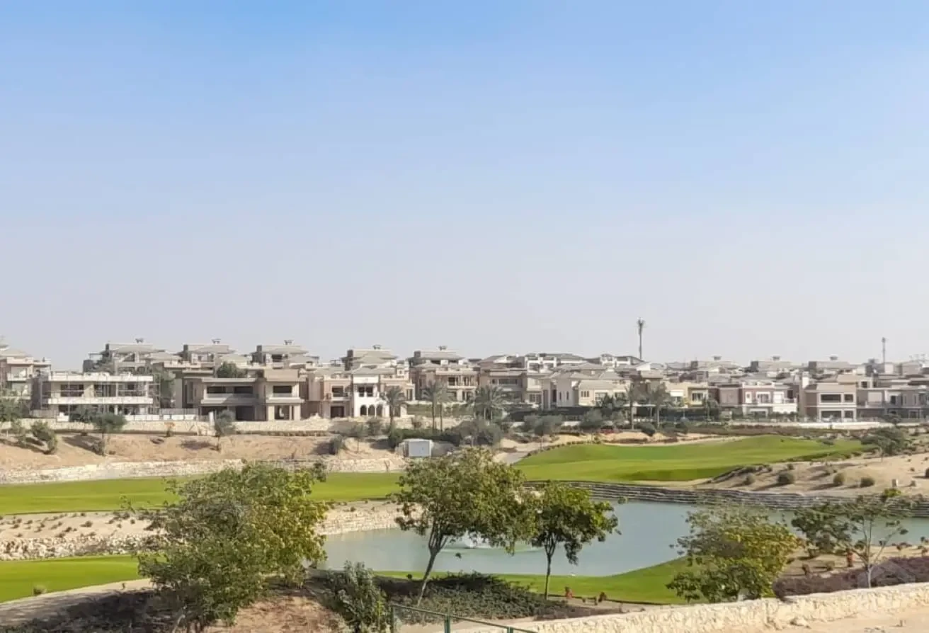 تاون هاوس مميز للبيع في إيفوري هيل – تجربة سكن راقية