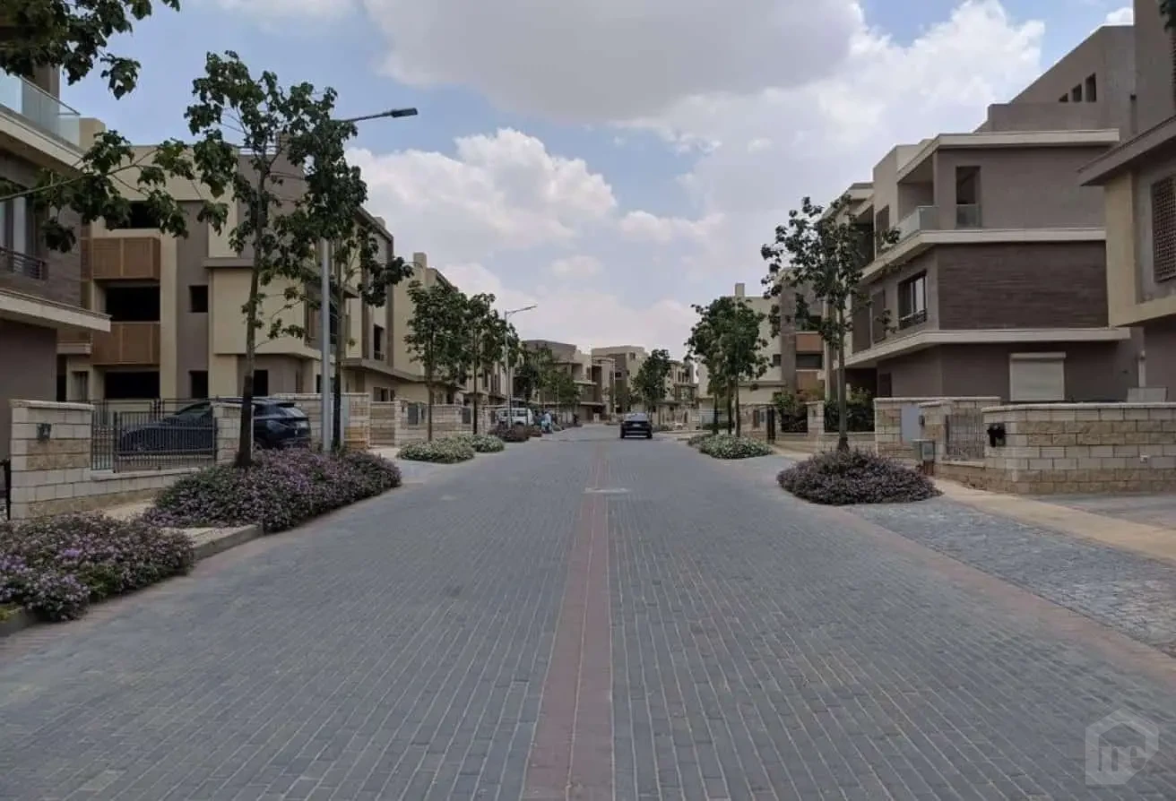 Spacious Villa for Sale in Pyramids Heights