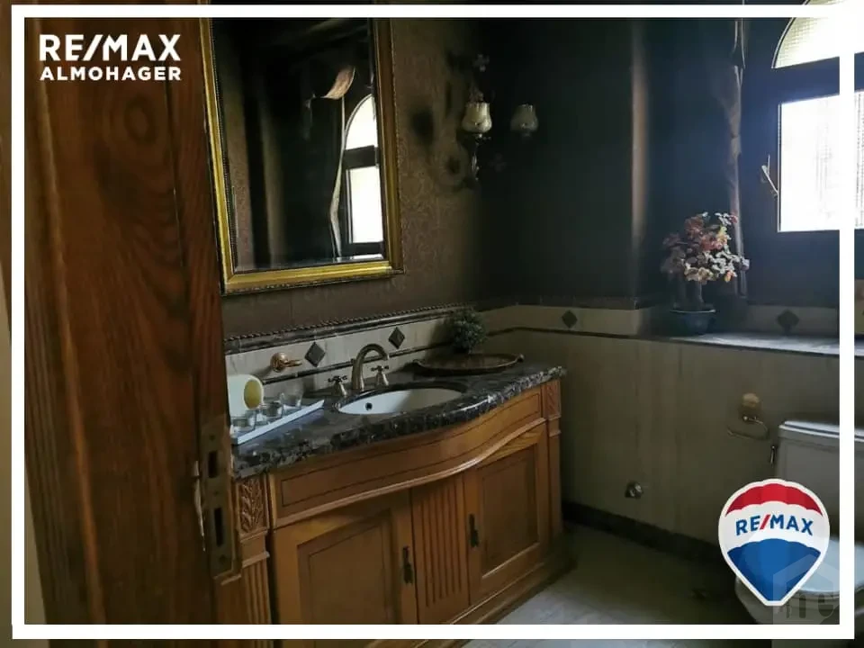 استثمر في التميز – فيلا مشطبة بالكامل للبيع في كمبوند سيتي فيو بإطلالات خلابة