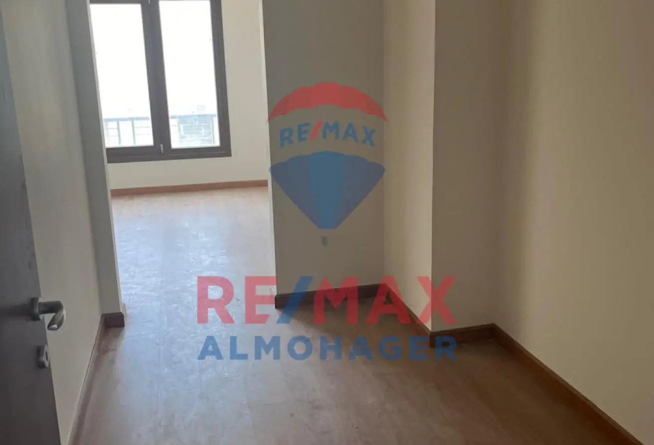For Sale , Special Duplex in Compound Pyramids Heights Fully Finished - Ground with Garden - Beautiful Landscape View..