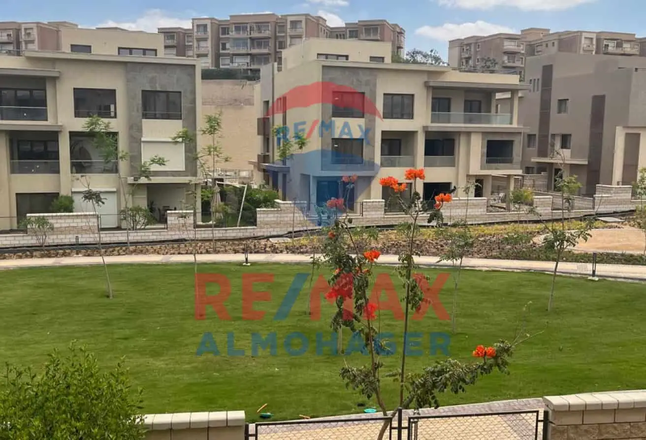 For Sale , Special Duplex in Compound Pyramids Heights Fully Finished - Ground with Garden - Beautiful Landscape View..