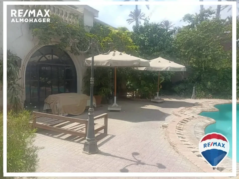 فخامة جاهزة للتسليم – فيلا مشطبة بالكامل للبيع في قلب كمبوند جرانا