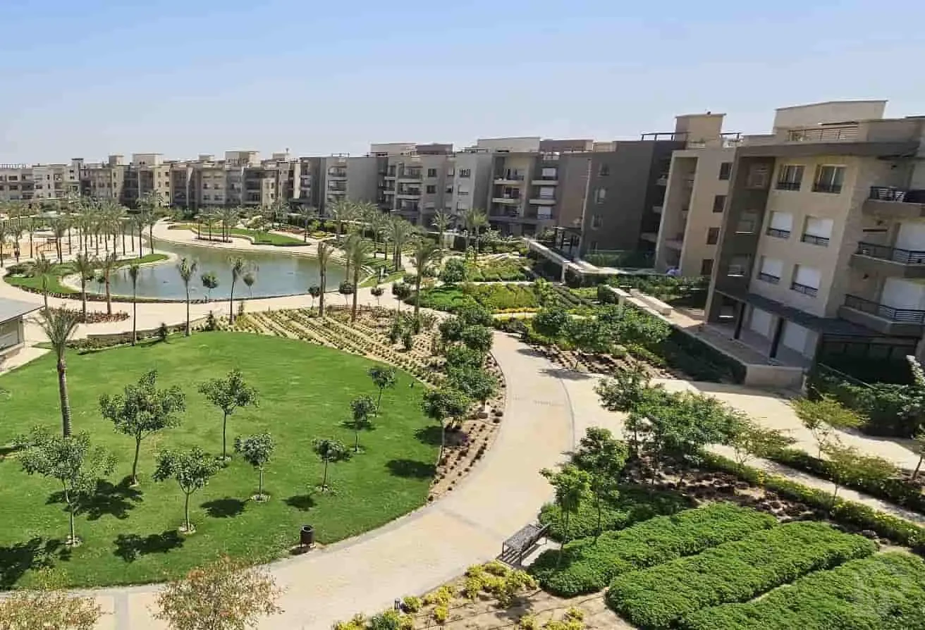 شقة أرضي مميزة للبيع في أمبرفيل – نيو جيزة