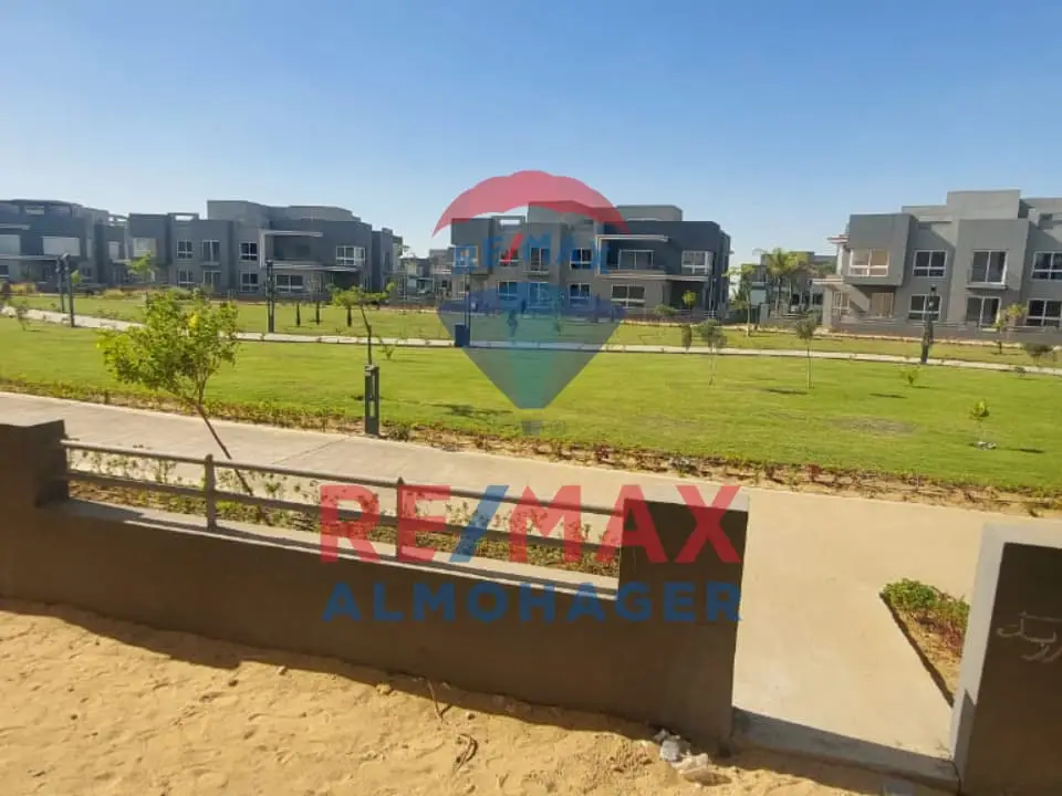 Elegant Ground Floor Apartment in Kayan October – Open Green View