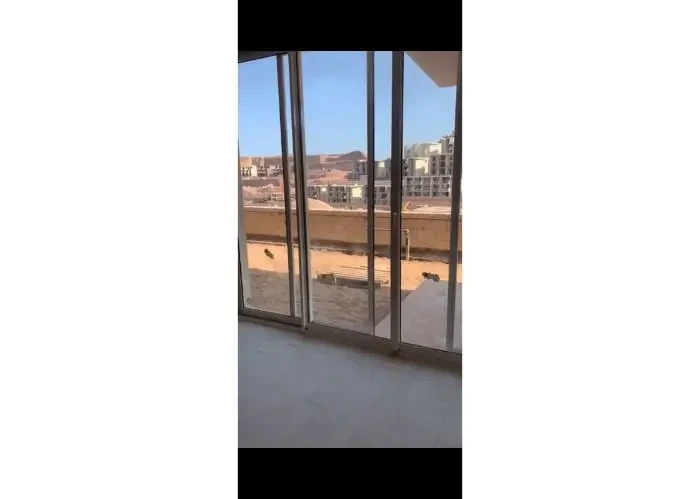 Chalet 93 SQM For Sale In El Monte Galala