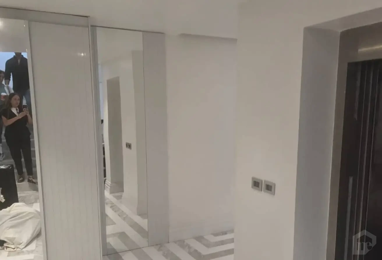 فيلا للبيع بتصميم معماري مميز وإطلالات خلابة