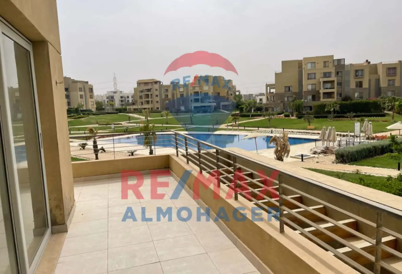 فرصة مميزة! شقة تطل على لاند سكيب وحمام سباحة في بالم باركس