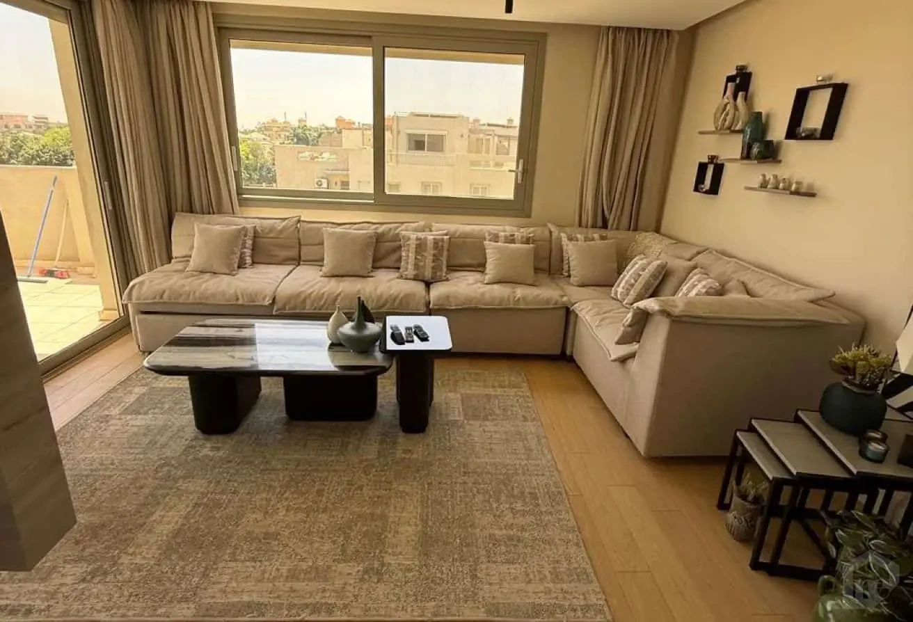 بنتهاوس واسع للبيع بأفضل موقع في سيتي فيو