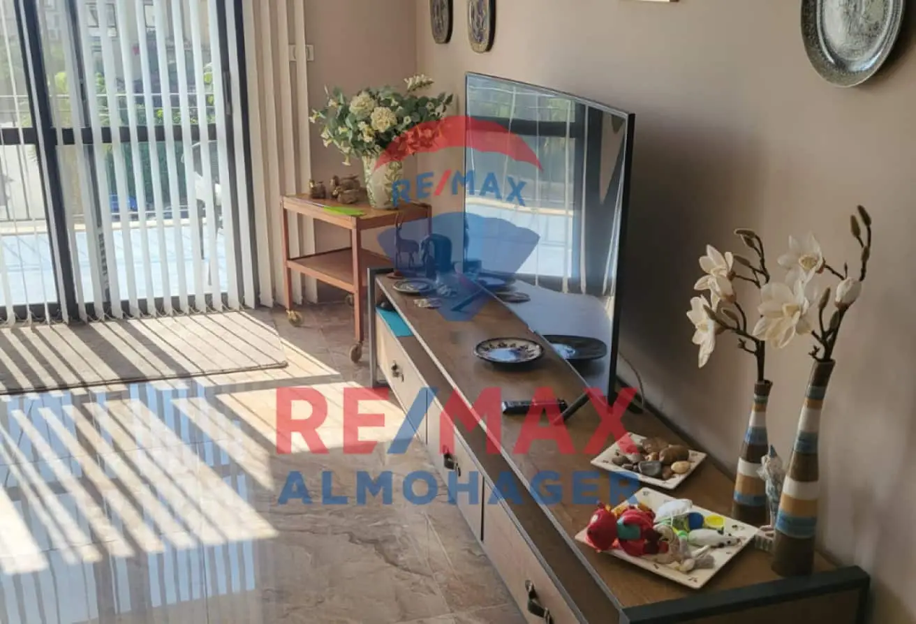 For Sale: Fully Finished Luxury Penthouse in Courtyard – Exceptional Location