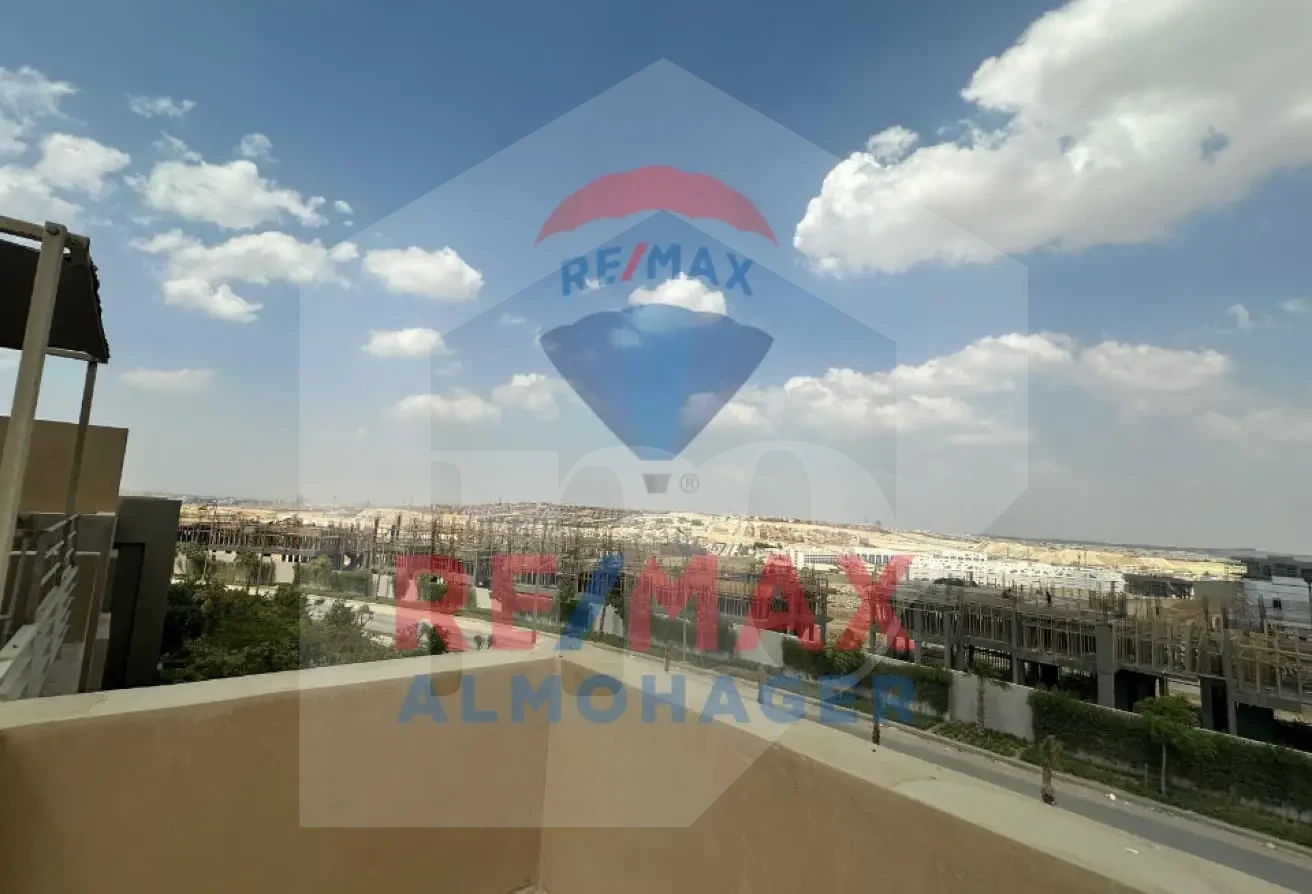 Premium Penthouse for Sale in Palm Parks - Stunning Double Lake Views