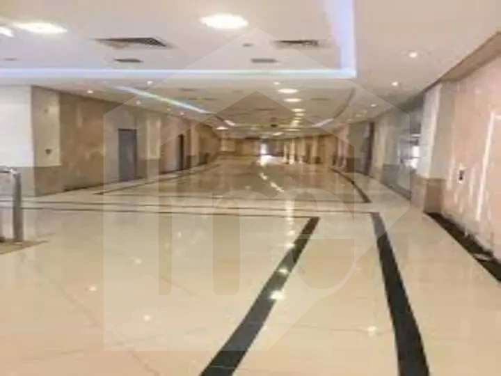 امتلك محل نصف تشطيب في أحد أفضل المولات التجارية
