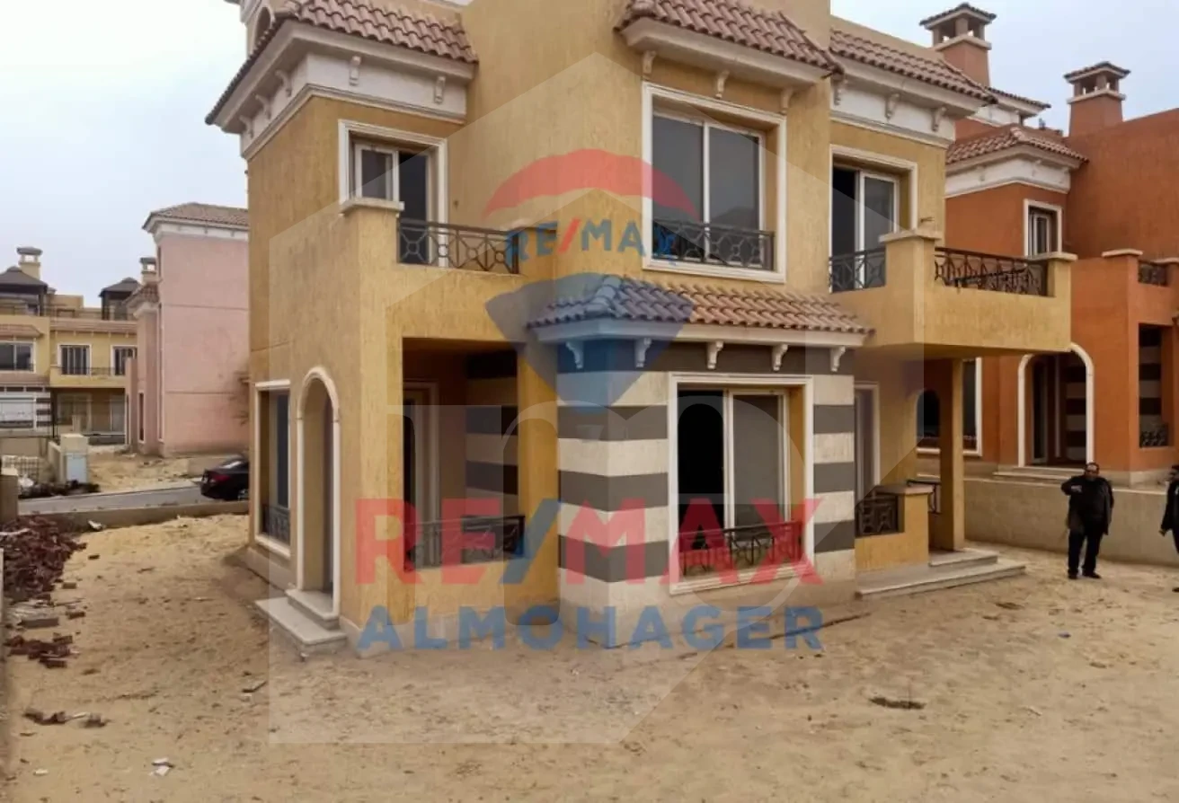 For Sale: Standalone Super Diamond Villa in Verona, Porto October - Prime Layout