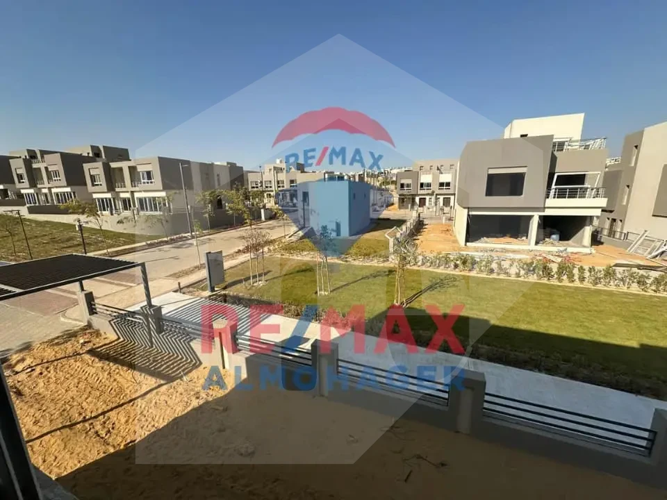 Standalone Villa with Full Compound View – Etapa, Sheikh Zayed