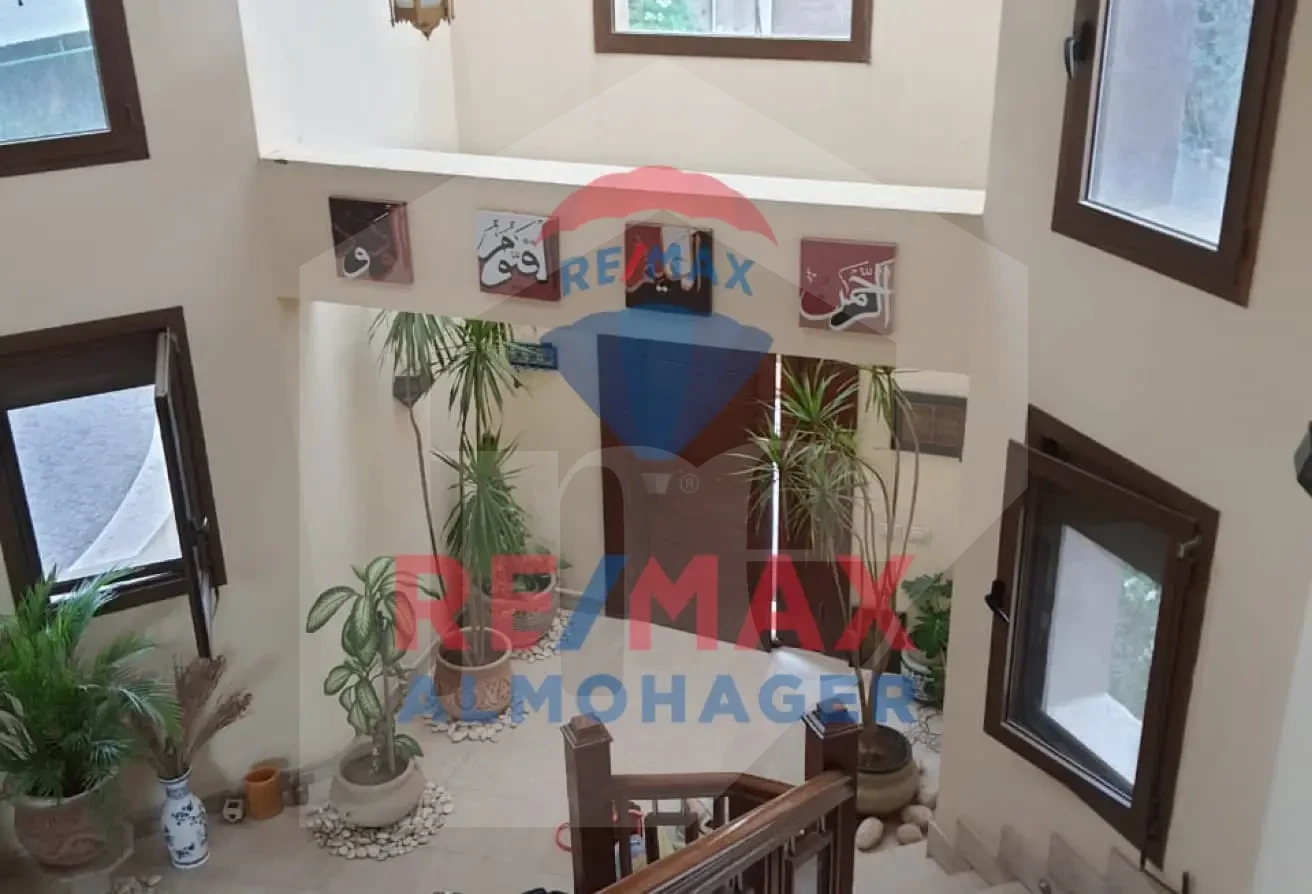 فيلا مستقلة موقع مميز للبيع - جرانة، تشطيب كامل