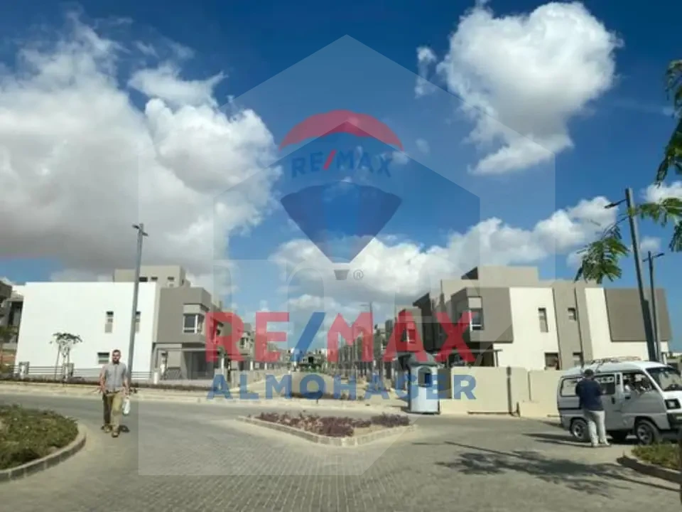 Etapa Townhouse for Sale – Premium Location in Phase 1