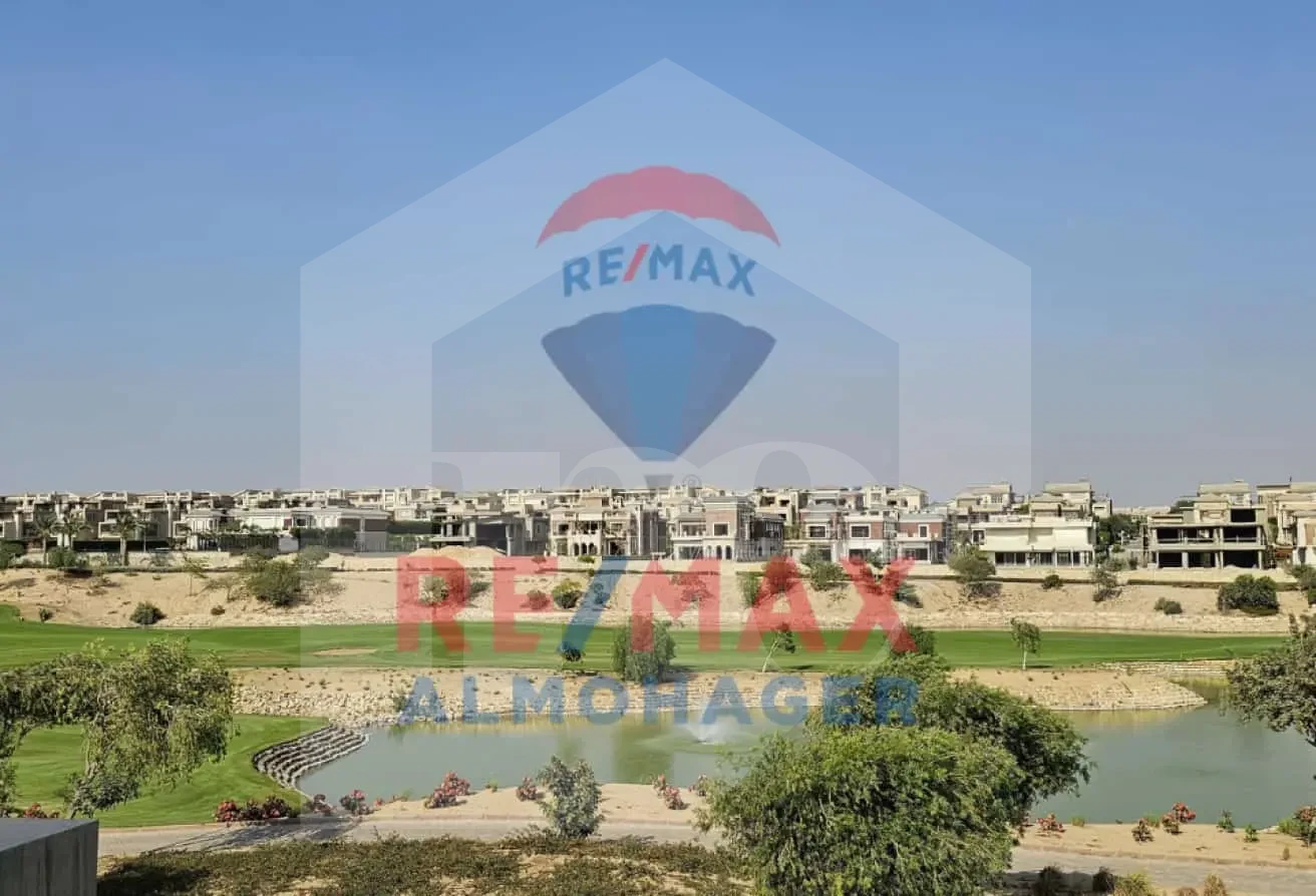 تاون هاوس مميز في آيفوري هيل - على مشي دقائق من نادي الجولف