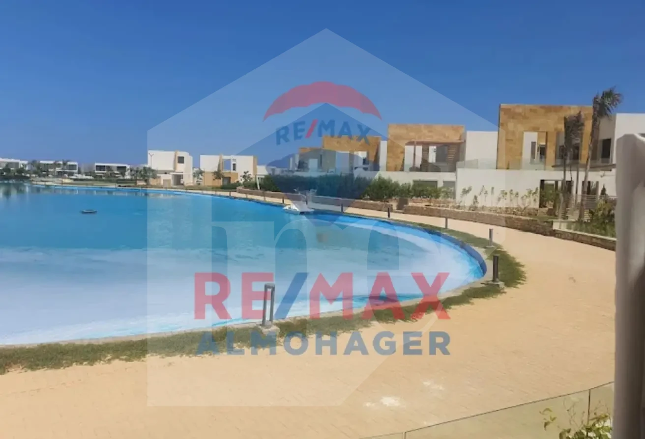 For Sale: Corner Townhouse in C Shell, North Coast