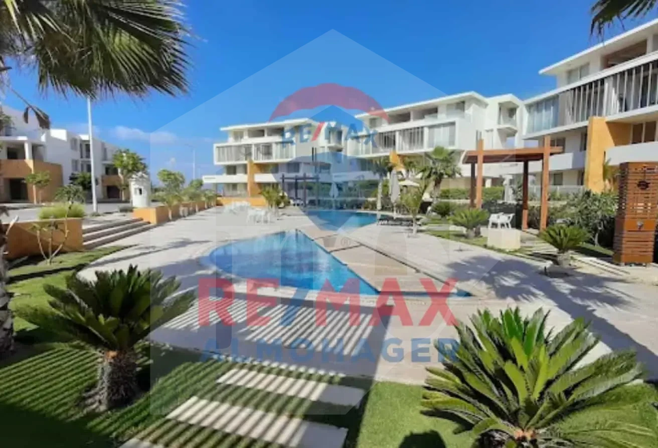 Corner Townhouse in C Shell North Coast - Premium Sale