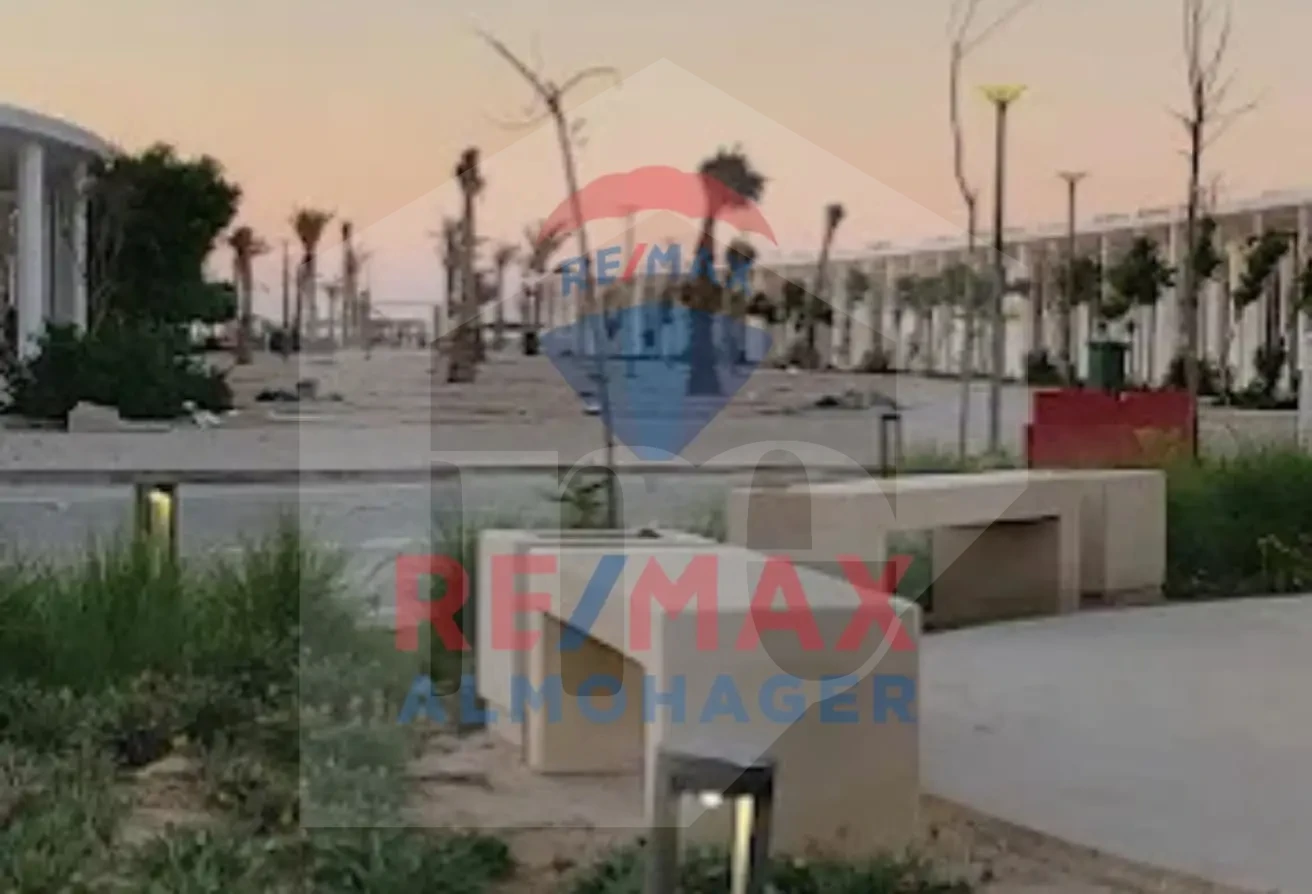 C Shell North Coast: Corner Townhouse Available for Sale