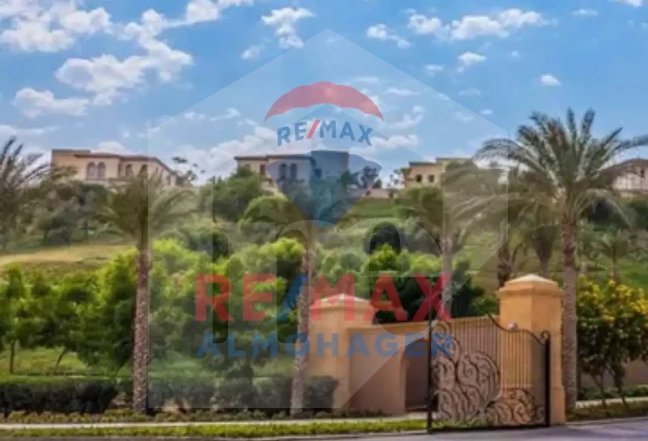 Luxury Villa in Alba Sendia V2 Uptown Cairo - Very Prime Location with Spectacular Landscape Overlooking