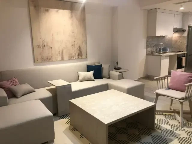 Beachfront 2-Bedroom Apartment with Hotel Services