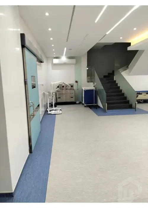 Administrative & Commercial Building