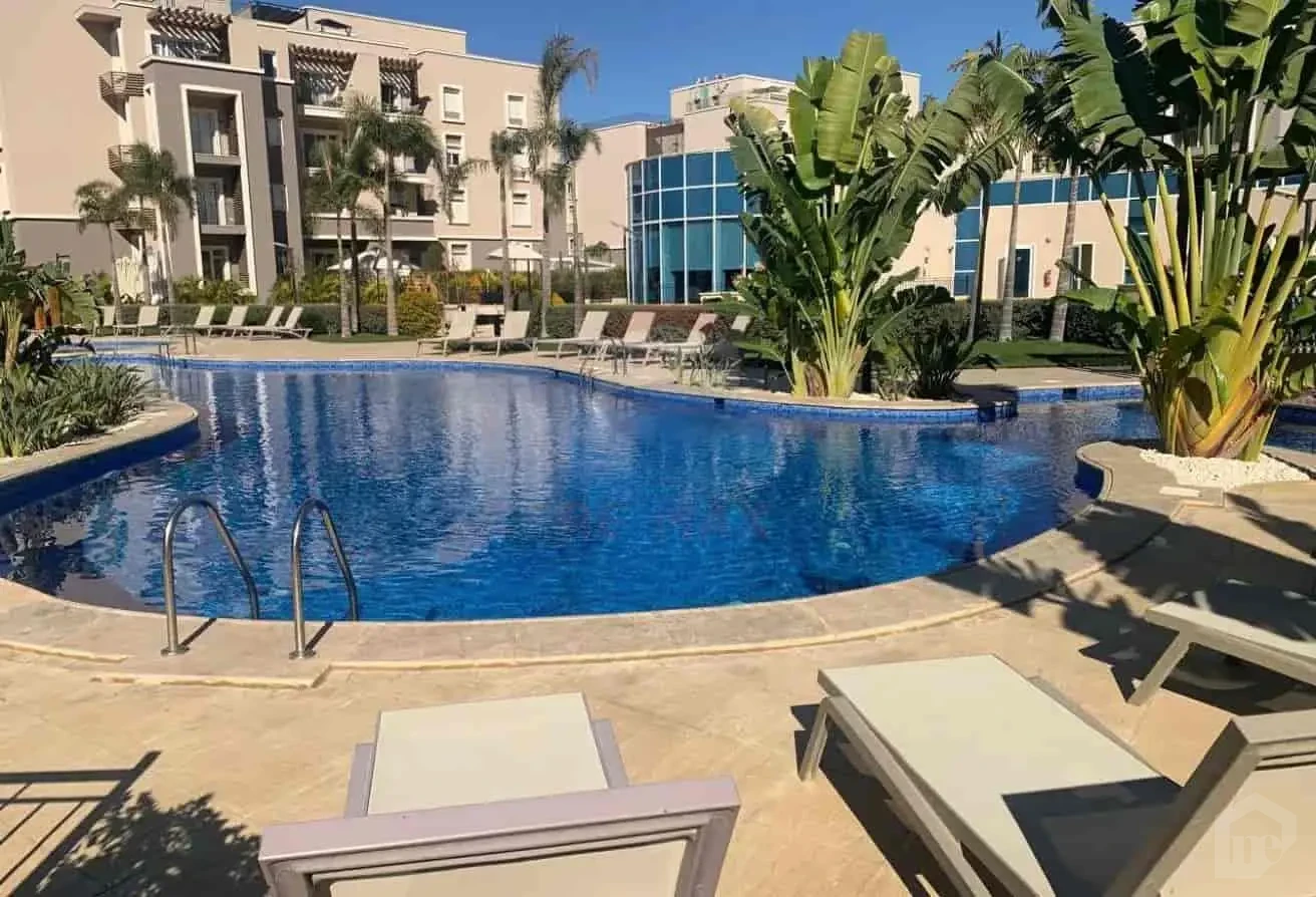 فرصة مميزة للإيجار في كمبوند أكتوبر بلازا