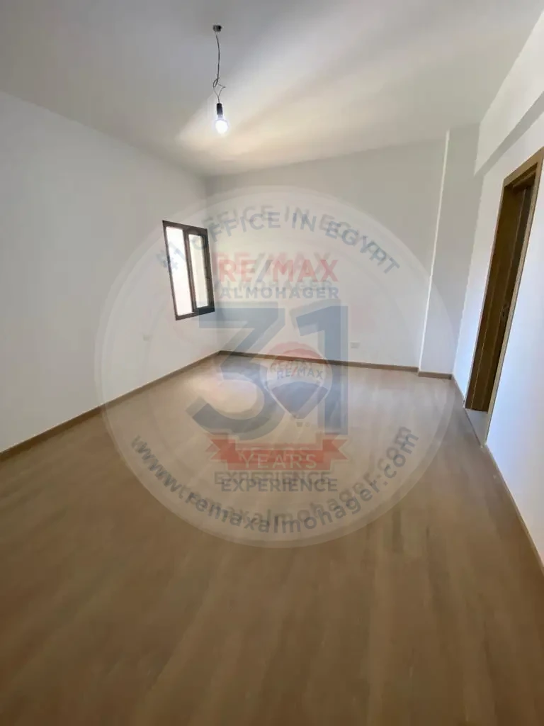3 Bedrooms Apartment For Rent in Fifth Square Compound