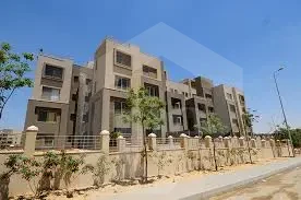 شقه بتشطيب كامل للبيع كمبوند فيليدج جيت، بالم هيلز