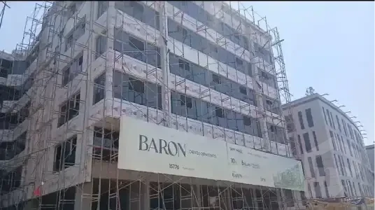 مكتب للبيع في سكاي مول