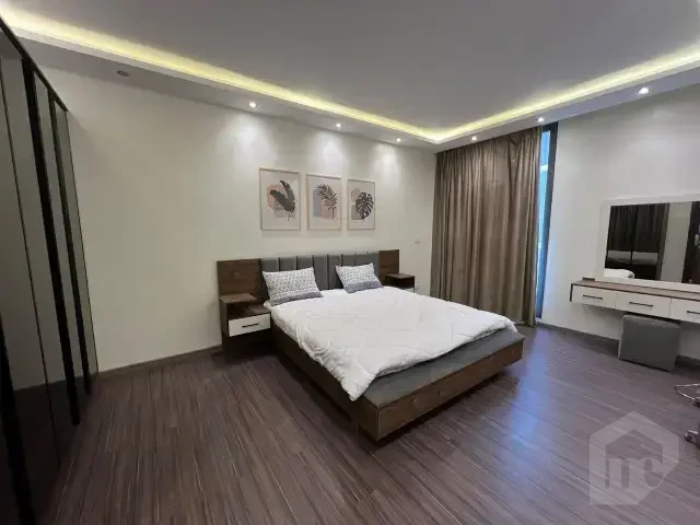 شقة جاهزة للسكن مفروشة بالكامل في إيستاون