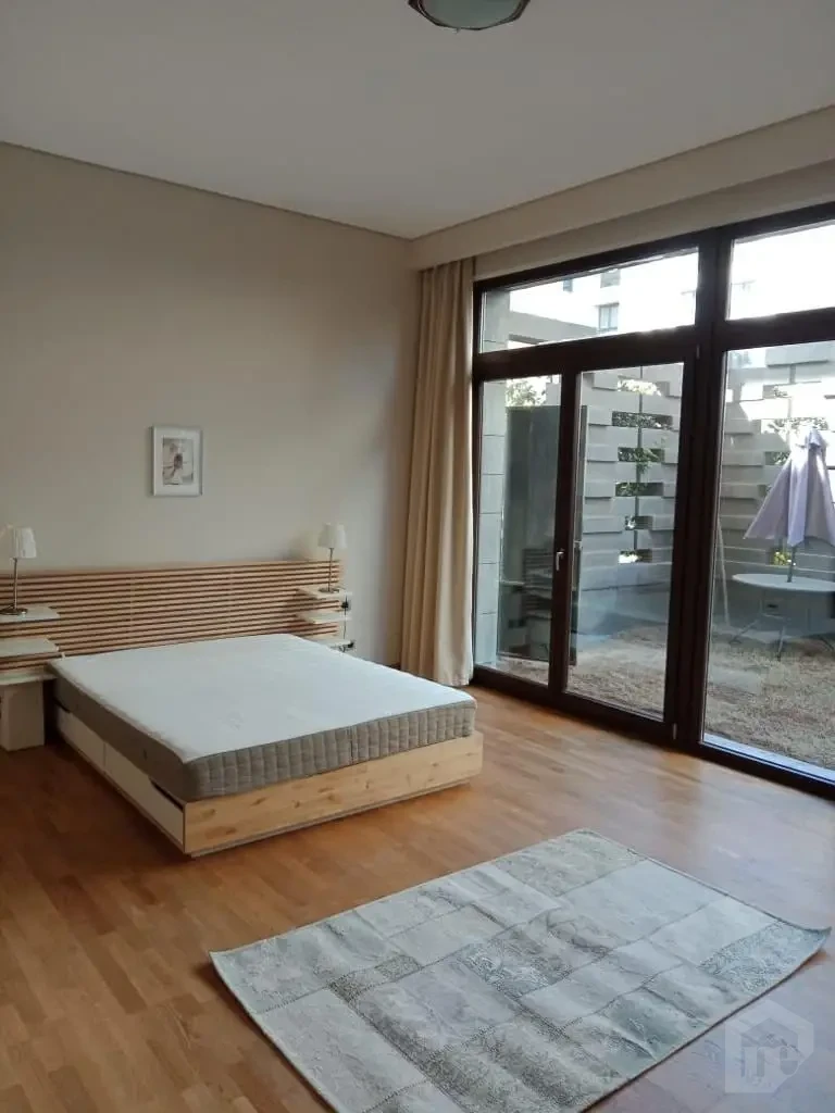 شقة أرضي مذهلة بحديقتين في فورتي ويست | مجهزة بالكامل | الشيخ زايد