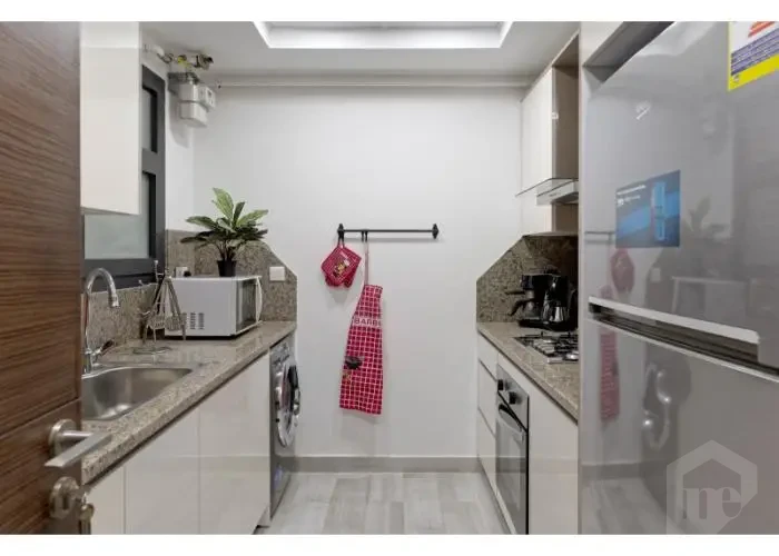 شقه ارضي بحديقه للأيجار