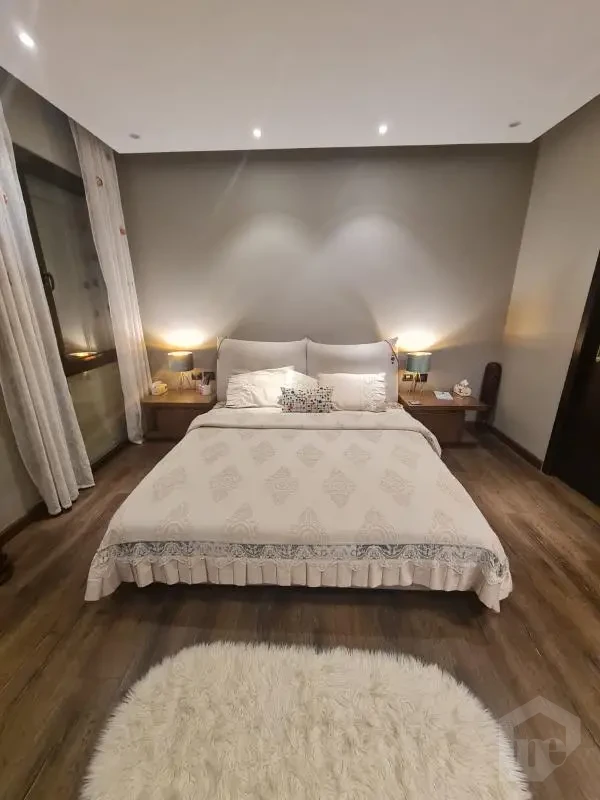 شقة للإيجار، إيست تاون