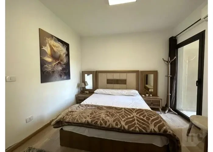 شقق كومبوند فيفث سكوير