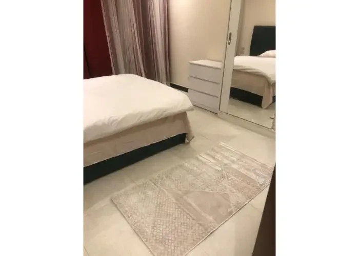 شقه مفروشه للأيجار في ليك فيو