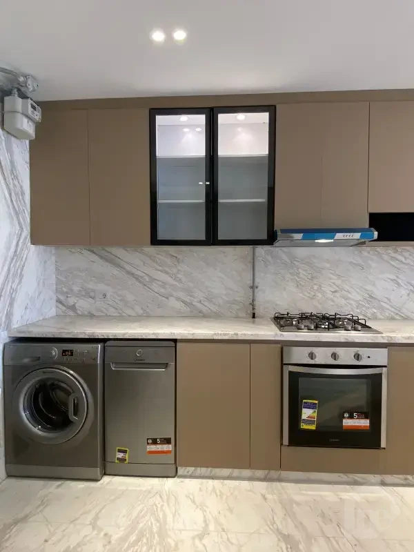 Luxury Apartment with Direct Lake View for Rent