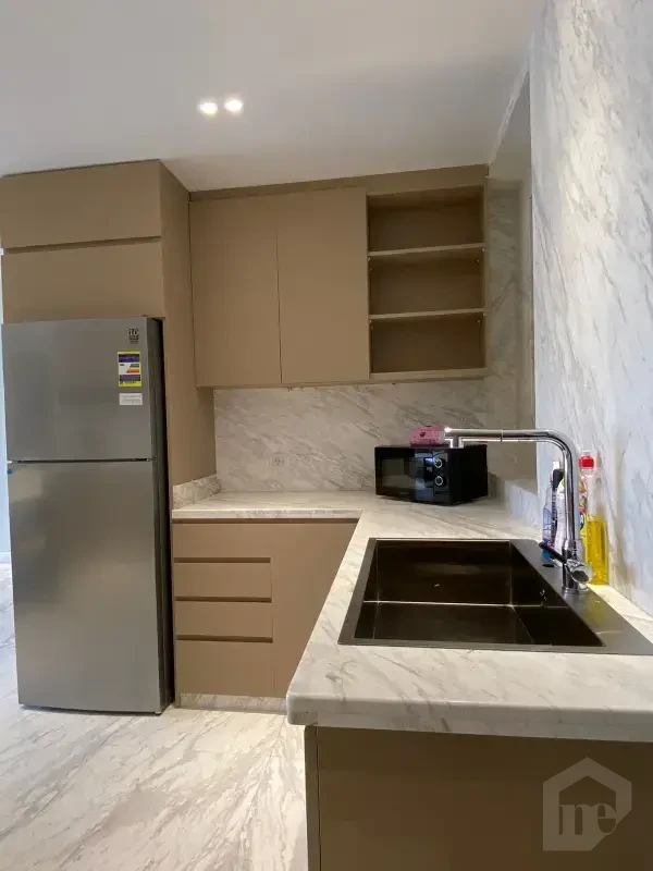 Luxury Apartment with Direct Lake View for Rent