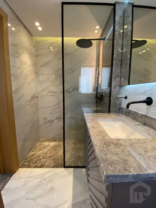 Luxury Apartment with Direct Lake View for Rent
