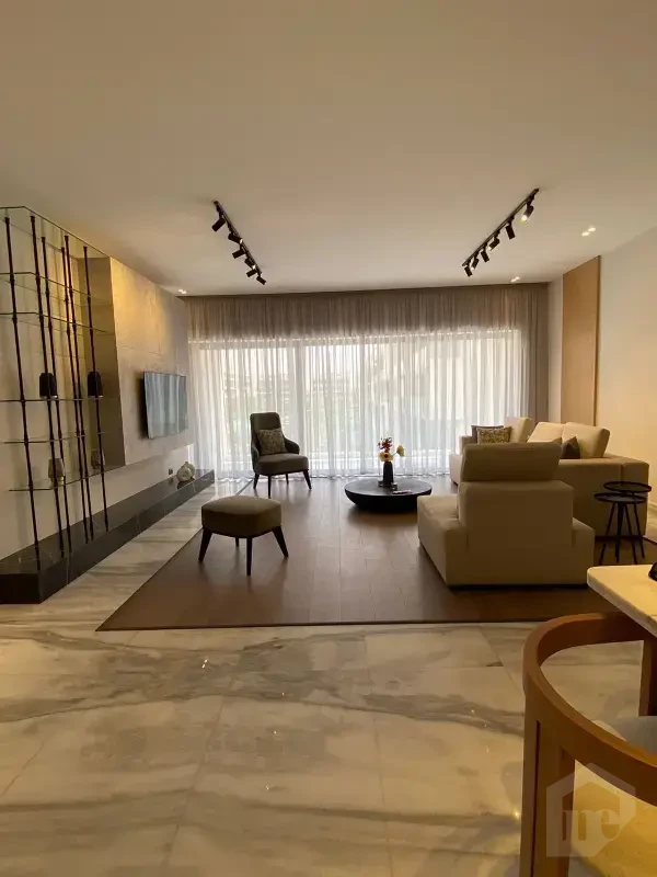 Luxury Apartment with Direct Lake View for Rent